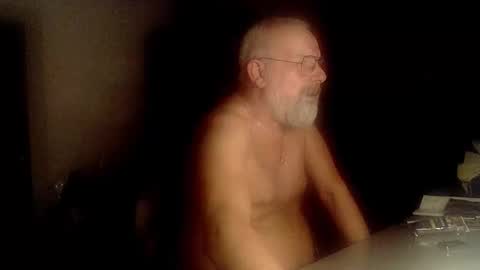 Snapshot of femdom_sub chatting on 10-26-25, 06:47 femdom_sub online show from 10-26-25, 06:47