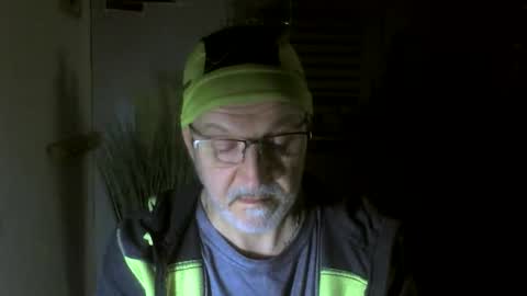 Snapshot of femtiotalet chatting on 02-08-26, 10:35 femtiotalet online show from 02-08-26, 10:35