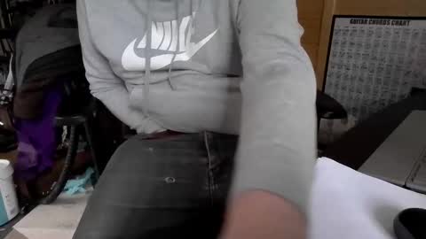 fenderjaguar667 online show from 02-23-26, 03:42