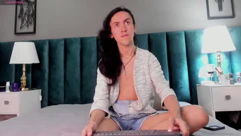 Snapshot of fenix_karoll chatting on 12-15-24, 09:09 Karol online show from 12-15-24, 09:09