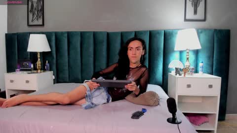 Snapshot of fenix_karoll chatting on 01-04-25, 01:10 Karol online show from 01-04-25, 01:10