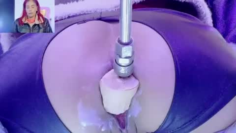 Snapshot of fenixox333 chatting on 07-12-26, 11:45 stefannia online show from 07-12-26, 11:45