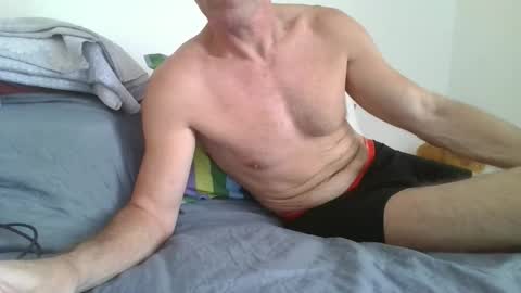 fergi1999 online show from 10-11-25, 08:35
