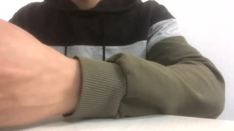 Snapshot of feridshipping chatting on 02-28-25, 05:48 feridshipping online show from 02-28-25, 05:48