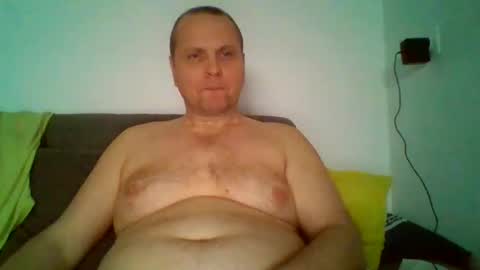 Snapshot of ferkooo111 chatting on 02-08-25, 05:51 Dorotheo online show from 02-08-25, 05:51