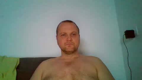Snapshot of ferkooo111 chatting on 02-14-25, 04:15 Dorotheo online show from 02-14-25, 04:15