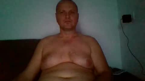 Snapshot of ferkooo111 chatting on 09-18-25, 02:57 Dorotheo online show from 09-18-25, 02:57