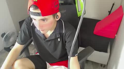 FERNANDO online show from 11-28-25, 02:03