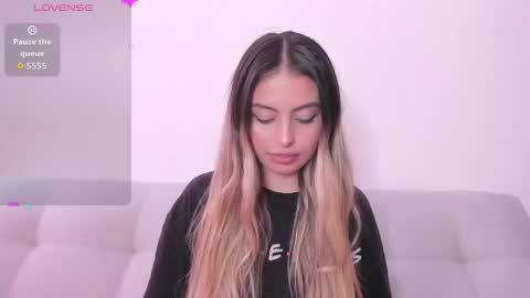 Snapshot of fernanda_aaa chatting on 05-11-26, 04:04 fernanda online show from 05-11-26, 04:04
