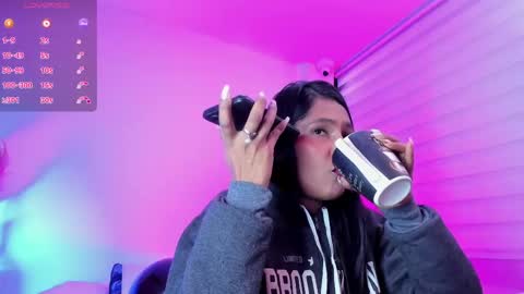 fernanda_liie_ online show from 04-18-26, 12:20