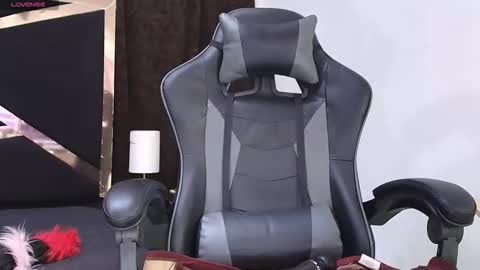 Fernandabrown s online show from 12-17-25, 07:03