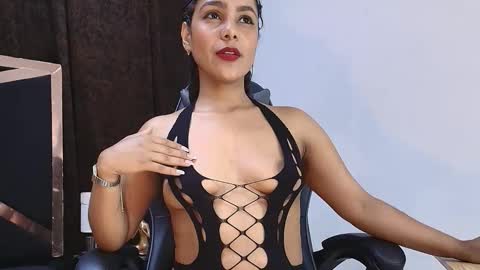 Fernandabrown s online show from 01-06-26, 08:07