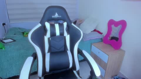 Fernanda Diaz online show from 01-27-25, 09:13