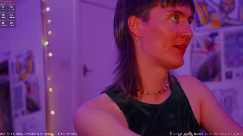 Snapshot of fernydew chatting on 07-27-26, 01:51 Fern next stream 430pm Monday PST online show from 07-27-26, 01:51
