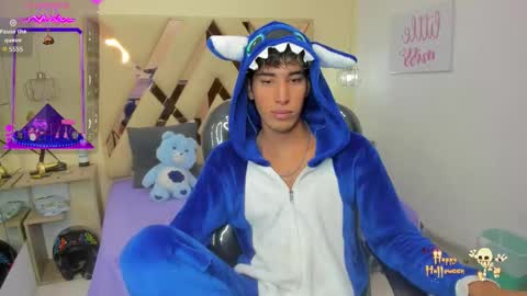 FER PHOENIX online show from 10-30-25, 03:41