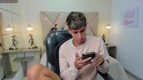 FER PHOENIX online show from 12-04-25, 03:49