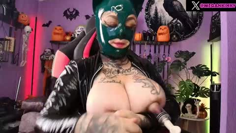 kinky Megan Draven online show from 10-13-25, 04:07