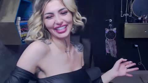 Snapshot of fetishsarah chatting on 12-02-24, 10:56 Sarah online show from 12-02-24, 10:56