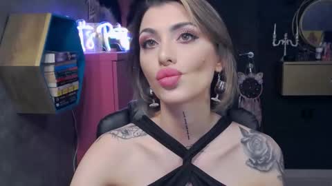 Snapshot of fetishsarah chatting on 01-23-25, 06:14 Sarah online show from 01-23-25, 06:14