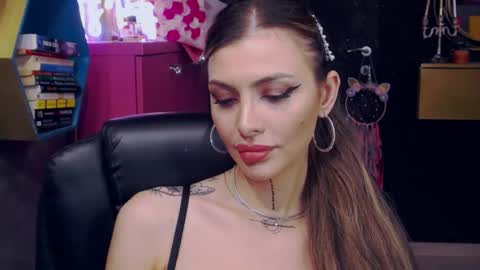 Snapshot of fetishsarah chatting on 03-03-25, 11:46 Sarah online show from 03-03-25, 11:46