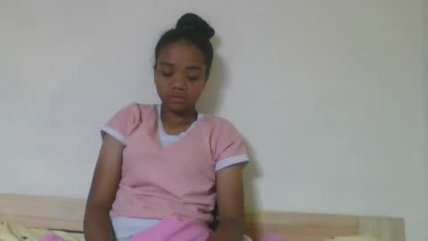 Snapshot of fetranialdy chatting on 05-10-26, 04:17 fetranialdy online show from 05-10-26, 04:17