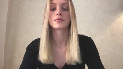 Lisa online show from 11-29-25, 06:38