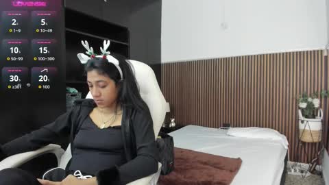 Freyja  online show from 12-02-25, 05:30