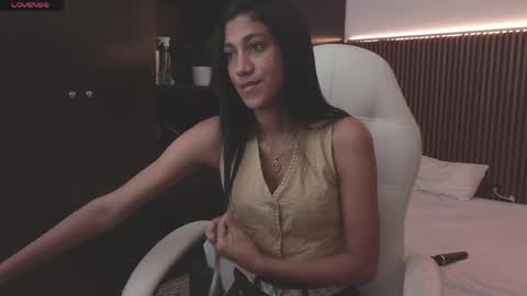 Freyja  online show from 04-08-26, 01:16