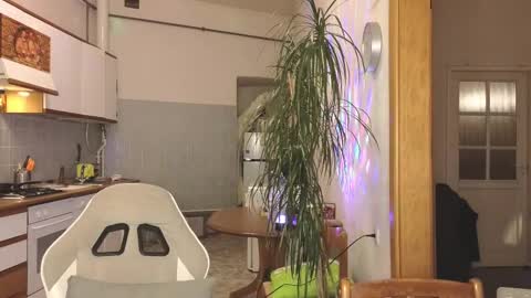 Fia online show from 03-06-25, 05:11