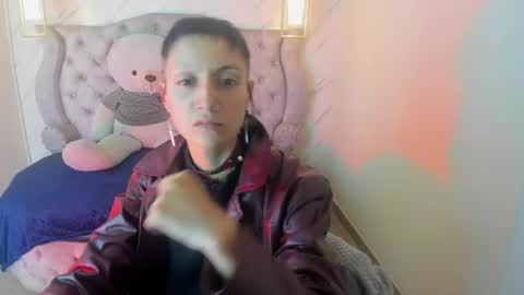 Snapshot of fieramadame chatting on 06-15-26, 07:05 online show from 06-15-26, 07:05