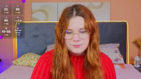 Snapshot of fiery_foxy chatting on 09-22-25, 04:03 Mabel online show from 09-22-25, 04:03