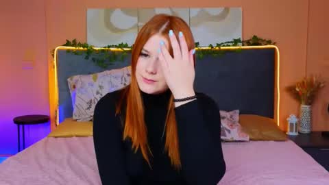 Snapshot of fiery_foxy chatting on 10-09-25, 04:43 Mabel online show from 10-09-25, 04:43