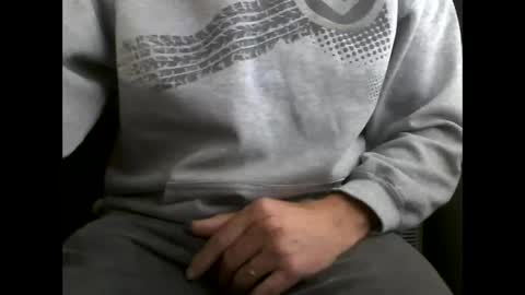 fifi010203 online show from 11-07-25, 06:02