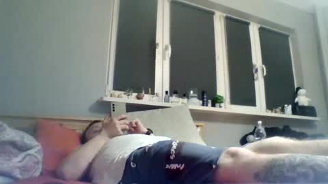 Snapshot of filipek757 chatting on 06-15-26, 08:44 filipek757 online show from 06-15-26, 08:44