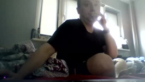 Snapshot of filipek757 chatting on 07-12-26, 10:06 filipek757 online show from 07-12-26, 10:06