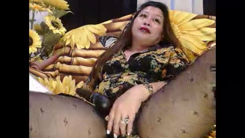 Snapshot of filipinasweetheart chatting on 05-19-26, 04:08 Yhen online show from 05-19-26, 04:08