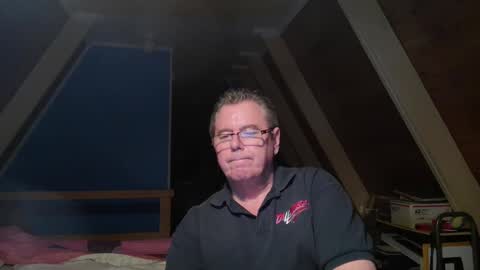 Snapshot of finderfiner chatting on 10-10-25, 09:41 finderfiner online show from 10-10-25, 09:41