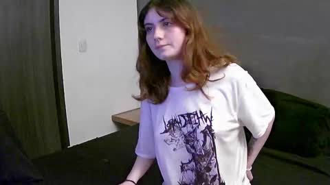 Alice and Max online show from 10-10-25, 06:23