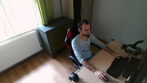 Jane and Findo online show from 12-30-24, 10:32