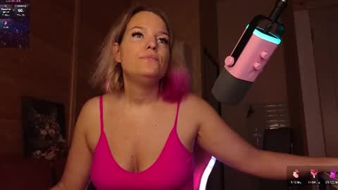 Snapshot of findom_lady_shine chatting on 06-16-26, 04:31 Lady online show from 06-16-26, 04:31