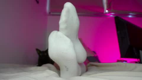 Snapshot of findomfeet_ chatting on 05-03-26, 08:15 Ashley online show from 05-03-26, 08:15
