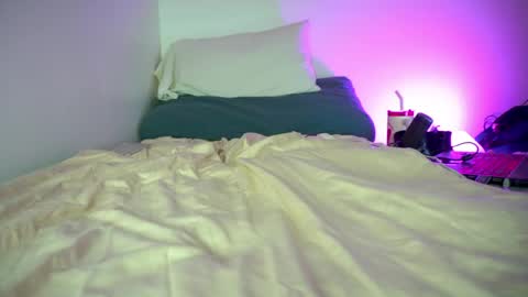 Snapshot of findomfeet_ chatting on 06-02-26, 07:38 Ashley online show from 06-02-26, 07:38
