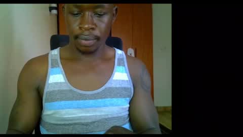 Snapshot of fineebony chatting on 05-16-26, 06:43 HOT AND SWEET online show from 05-16-26, 06:43