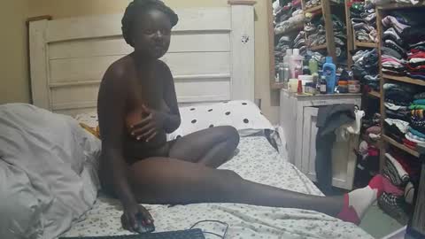 Snapshot of finerossy chatting on 09-20-25, 01:28 finerossy online show from 09-20-25, 01:28