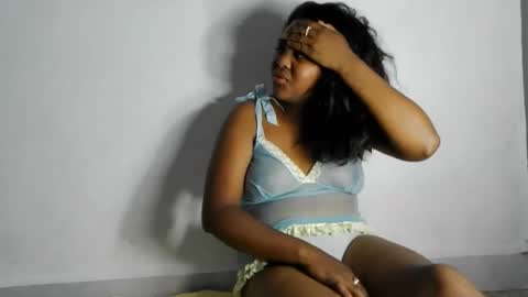 fiona_00 online show from 04-10-26, 04:55