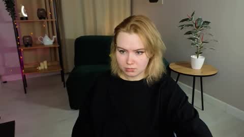 Fiona online show from 03-26-26, 10:04