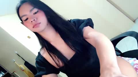 Snapshot of fionie_xxx chatting on 05-01-26, 10:42 FIONA online show from 05-01-26, 10:42