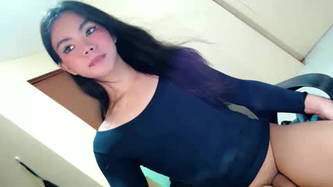 Snapshot of fionie_xxx chatting on 05-27-26, 09:39 FIONA online show from 05-27-26, 09:39