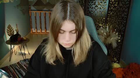 fiora online show from 01-05-25, 05:09