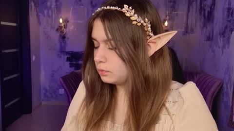 fiora online show from 09-13-25, 06:02